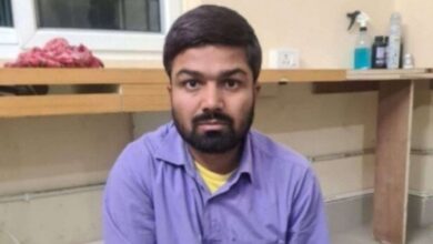 Photo of यूट्यूबर मनीष कश्यप की याचिका पर सुप्रीम कोर्ट करेगा सुनवाई, पढ़े पूरी खबर