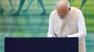 Photo of प्रधानमंत्री नरेंद्र मोदी ने अपने दिन की शुरुआत शांति स्मारक संग्रहालय का दौरा करके की…