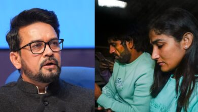 Photo of बजरंग पूनिया और साक्षी मलिक केंद्रीय खेल मंत्री अनुराग ठाकुर से उनके घर की मुलाकात…