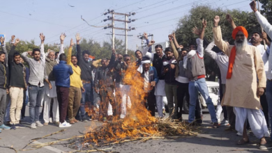 Photo of किसान आन्दोलन : टिकरी बॉर्डर पर रास्ते बंद होने से हजारों फैक्ट्रियों पर लटका ताला