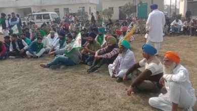 Photo of संयुक्त किसान मोर्चे के आह्वान पर कुंडा टोल टैक्स को किया गया फ्री…