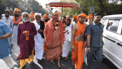 Photo of शंकराचार्य वृन्दावन से संसद तक पैदल मार्च, 20 लोगों को अनुमति