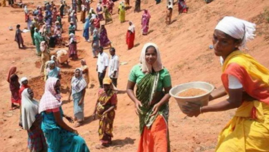 Photo of चुनाव से पहले श्रमिकों को केंद्र सरकार का तोहफा, MGNREGA की मजदूरी बढ़ाई