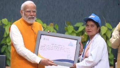 Photo of सशक्त नारी-विकसित भारत कार्यक्रम:पीएम मोदी ने 1000 दीदीयों को सौंपा ड्रोन