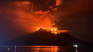Photo of इंडोनेशिया में ज्वालामुखी देखना चीनी महिला को पड़ा भारी