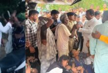 Photo of यूपी: क्रिकेट खेलकर घर जा रहे युवक पर हमला, बचाने गए पिता की चाकू घोंपकर हत्या