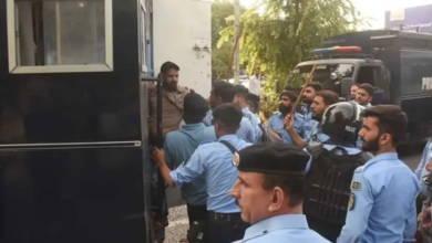 Photo of पाकिस्तान पुलिस ने प्रेस क्लब में घुसकर पत्रकारों को पीटा