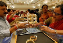 Photo of भारत में सवा लाख तो पाकिस्तान में 3.5 लाख रुपये पहुंचे सोने के रेट