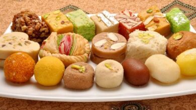 Photo of करवा चौथ के लिए ऐसी पांच मिठाई, जिसे घर पर बनाकर पहले से तैयार कर सकते हैं