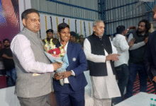 Photo of आगरा: डीएसपी दीप्ति शर्मा का भव्य स्वागत, पुलिस लाइन में बिछा रेड कारपेट