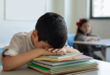 Photo of लंदन में तिलक लगाने पर 8 साल के बच्चे को स्कूल से निकाला