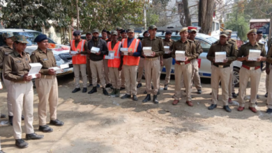 Photo of बिहार: सारण ट्रैफिक पुलिस हुई हाईटेक, 40 जवानों को मिले बॉडी कैमरे