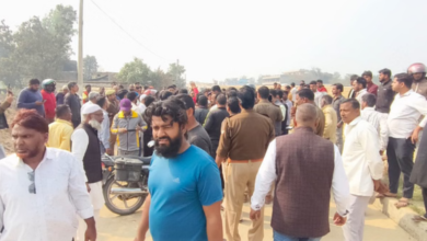Photo of टूरिस्ट बस की चपेट में आने से मजदूर की मौत, ग्रामीणों ने लगाया जाम