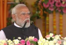 Photo of पीएम मोदी ने प्रोटोकॉल से भी 40 मिनट ज्यादा समय बाबा विश्वनाथ और भक्तों के साथ बिताया