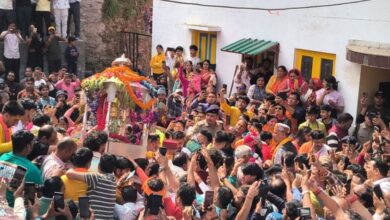 Photo of ओंकारेश्वर मंदिर से धाम के लिए रवाना हुई बाबा केदार की उत्सव डोली