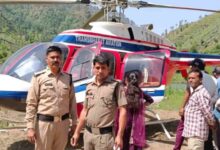 Photo of Tehri: हेलिकॉप्टर की खेतों में इमरजेंसी लैंडिंग, हाईटेंशन विद्युत लाइन के संपर्क में आया